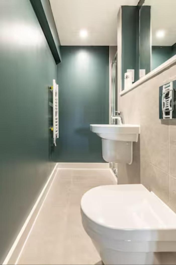Two Bedrooms Exquisite En-Suite Apartment Deansgate Manchester Exterior photo
